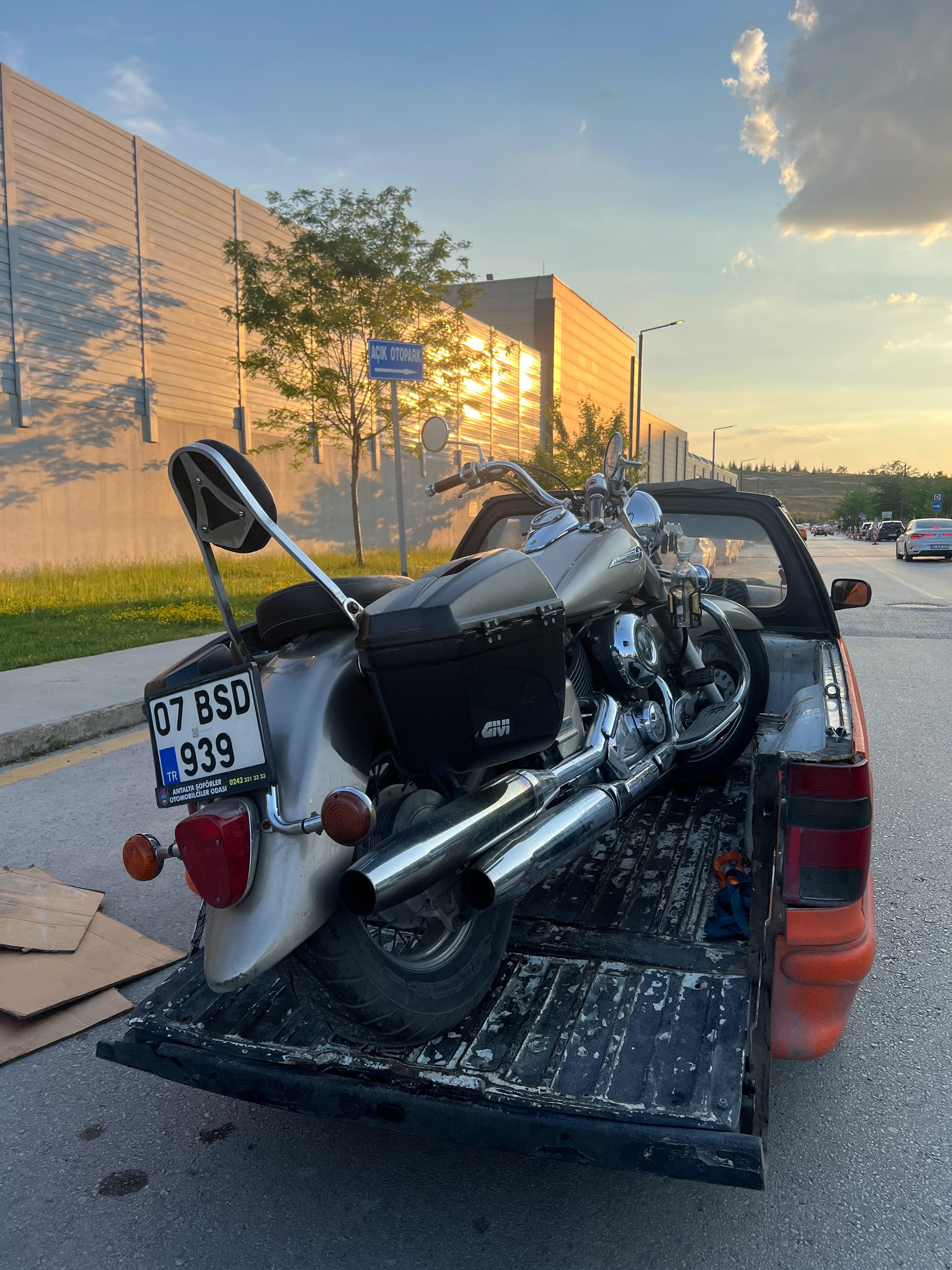 Yeni Motosiklet Teslim Alma ve Taşıma: Ankara'da Güvenli Nakliye Rehberi
